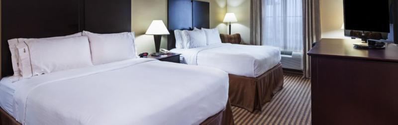 Holiday Inn Express & Suites Brady By Ihg Exterior photo