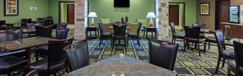 Holiday Inn Express & Suites Brady By Ihg Exterior photo